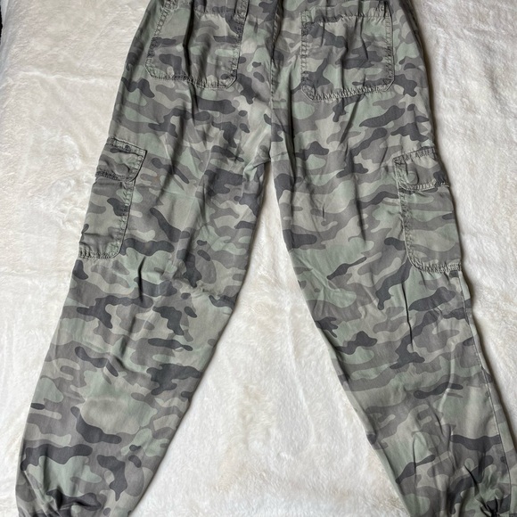 American Eagle camouflage pants - Picture 6 of 10